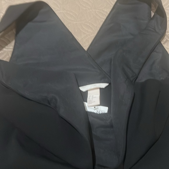 Black V neck dress with pockets. New with tag - Picture 3 of 4